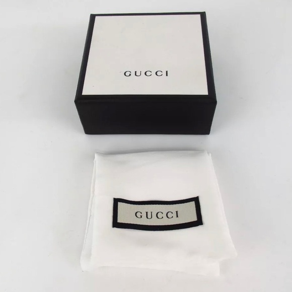 GUCCI Silver Heart Blind for Love Stud Earrings ๐คฉ๐๐ฅ - Picture 10 of 11